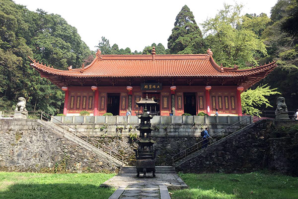 庐山黄龙寺_庐山黄龙寺景点介绍_庐山黄龙寺旅游攻略